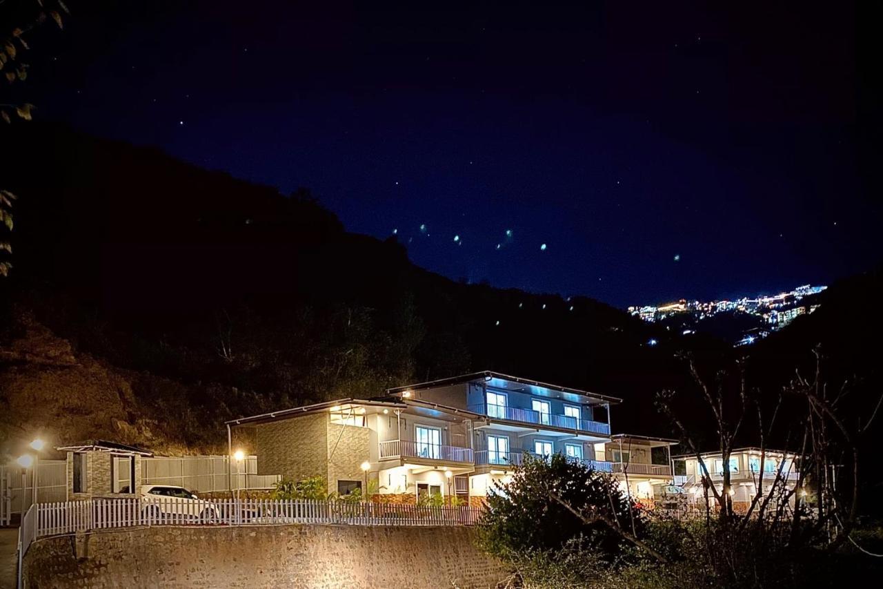 Sl Manor Hill Resort Mussoorie Exterior foto
