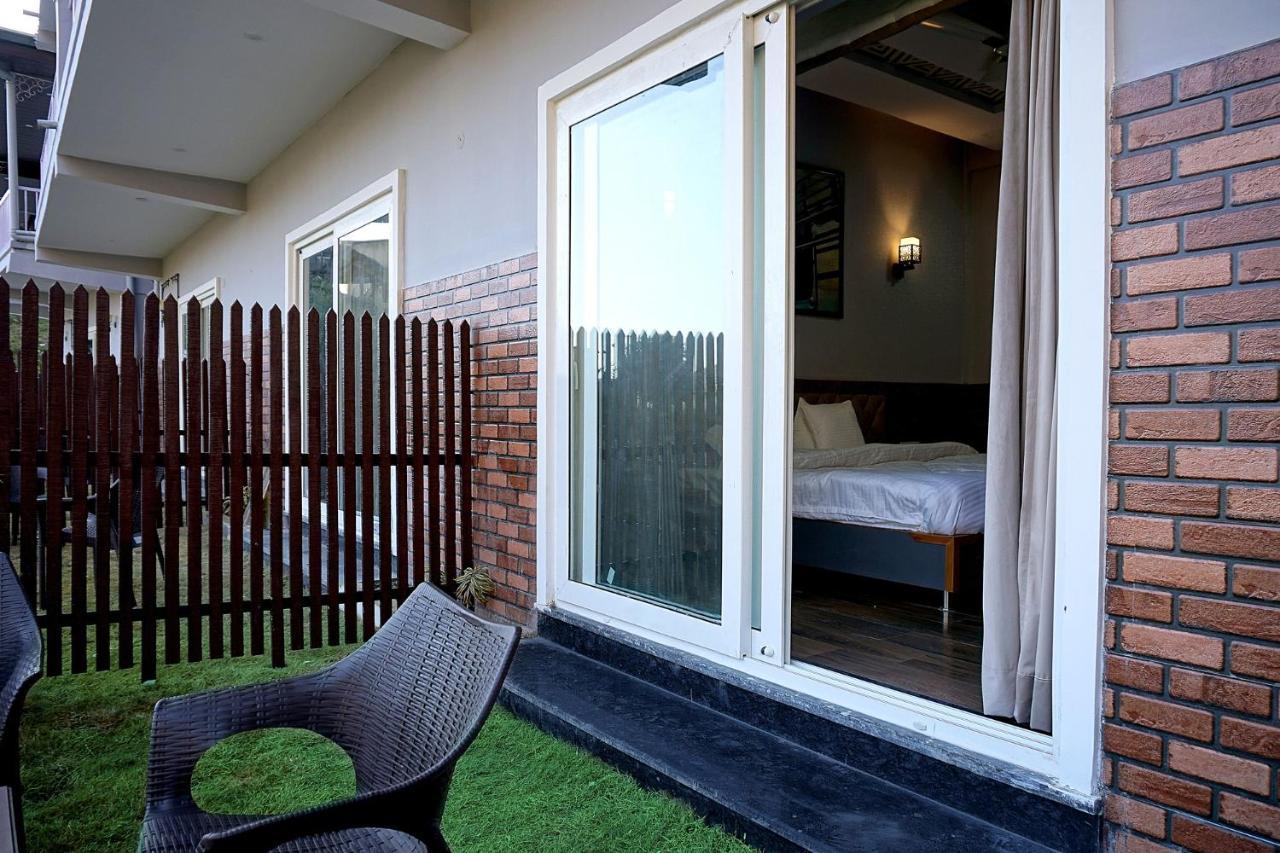 Sl Manor Hill Resort Mussoorie Exterior foto